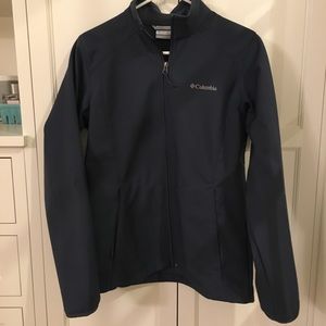 Women’s Columbia Soft Shell Jacket - Size Small
